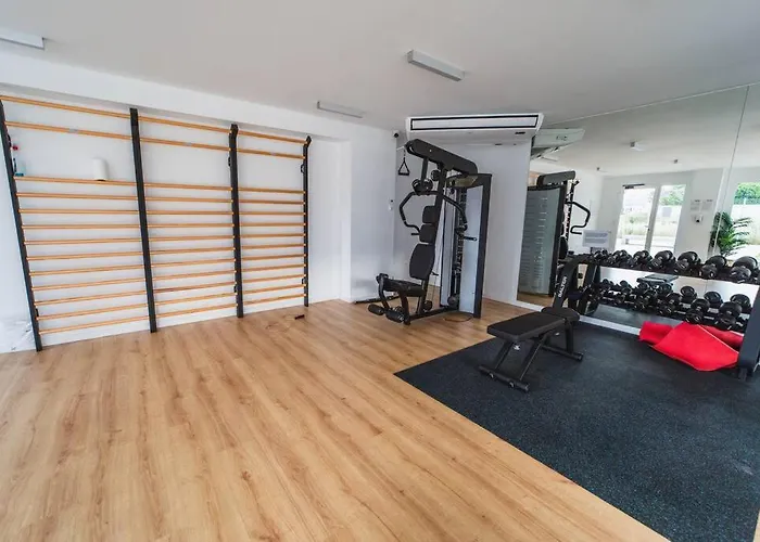 2bdr New With Pool Apartamento