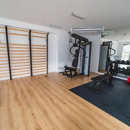 2bdr New With Pool Apartment